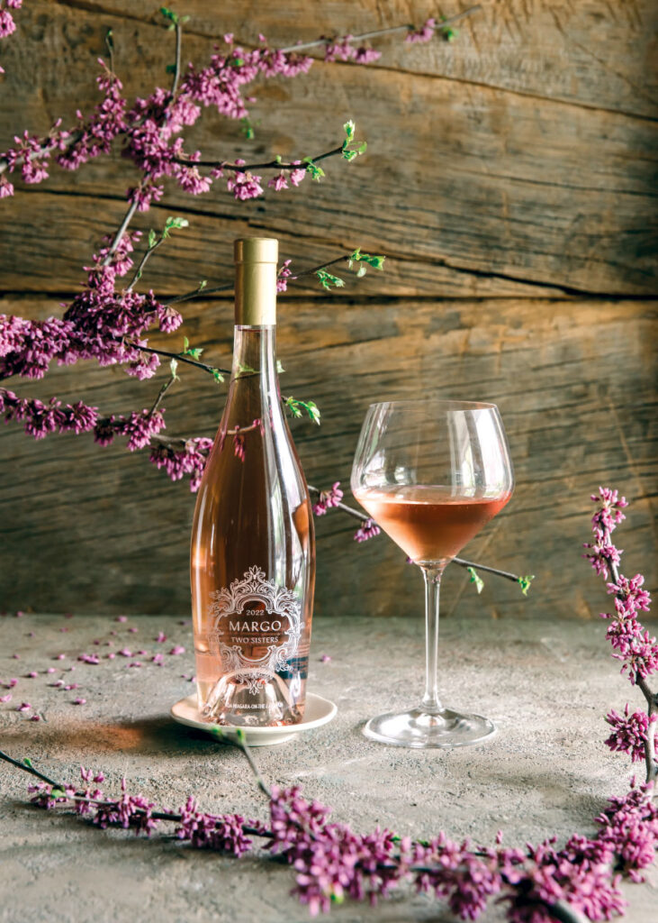 Bottle and glass of Margo Rosé